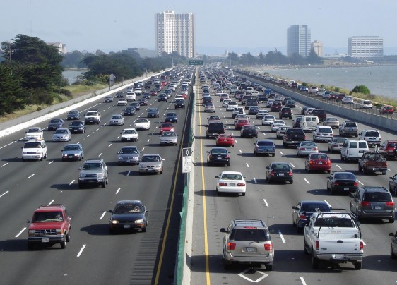1 Vision d’ensemble - Trafic autoroutier sur l’I-80, à Berkeley aux États-Unis